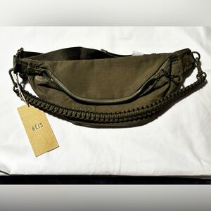 💚 NWT BEIS Olive Green Sport Pack *RETIRED*